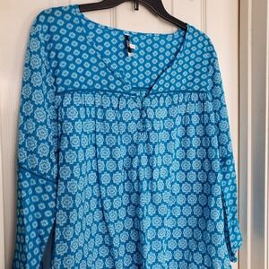Crown & Ivy Blue White Geometric Medallion Cotton Blouse XL Button V-Neck Boho